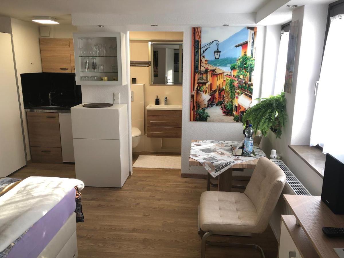 Ferienwohnung Apartment Dettum Mit Eigenem Bad, Kochnische Und Wintergarten Екстериор снимка