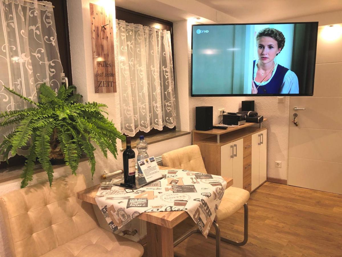 Ferienwohnung Apartment Dettum Mit Eigenem Bad, Kochnische Und Wintergarten Екстериор снимка