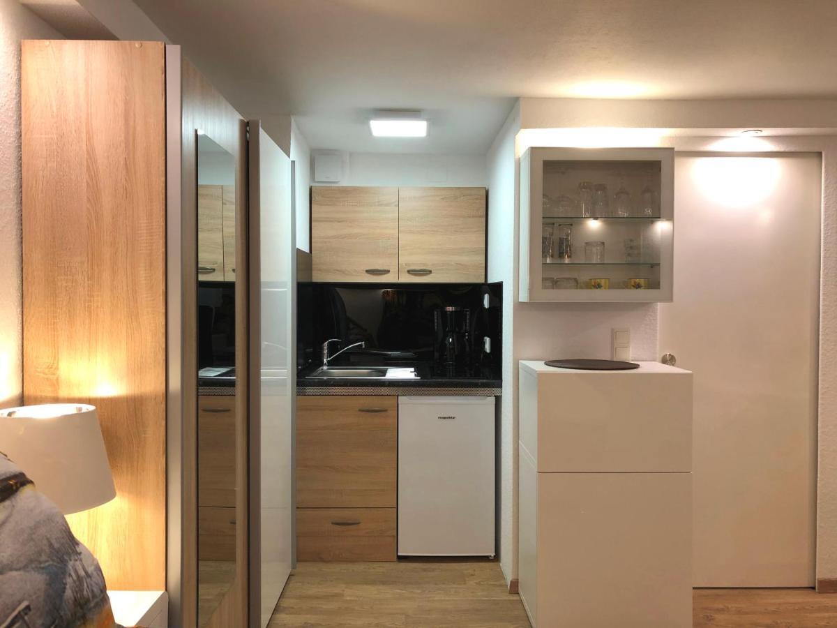 Ferienwohnung Apartment Dettum Mit Eigenem Bad, Kochnische Und Wintergarten Екстериор снимка