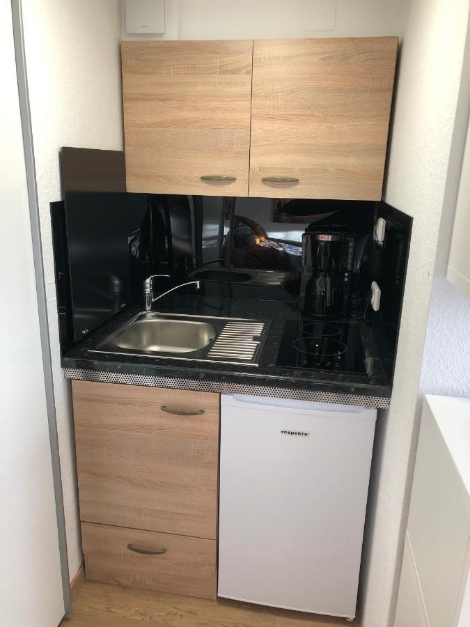 Ferienwohnung Apartment Dettum Mit Eigenem Bad, Kochnische Und Wintergarten Екстериор снимка