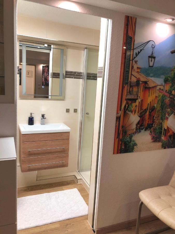 Ferienwohnung Apartment Dettum Mit Eigenem Bad, Kochnische Und Wintergarten Екстериор снимка