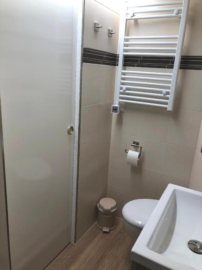 Ferienwohnung Apartment Dettum Mit Eigenem Bad, Kochnische Und Wintergarten Екстериор снимка