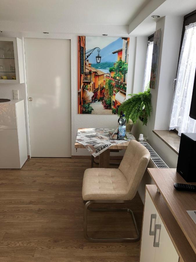 Ferienwohnung Apartment Dettum Mit Eigenem Bad, Kochnische Und Wintergarten Екстериор снимка